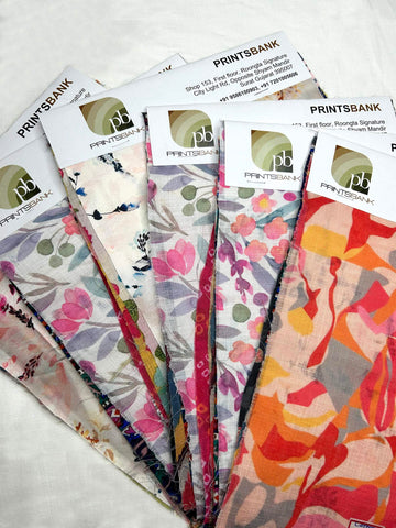 One Sample Folder / Fabric Swatch Book 10+ Fabrics cutting One Sample Folder / Fabric Swatch Book 10+ Fabrics cutting